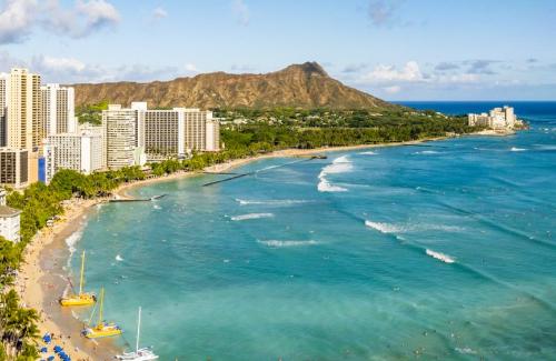 Discover Hawaiian Adventure